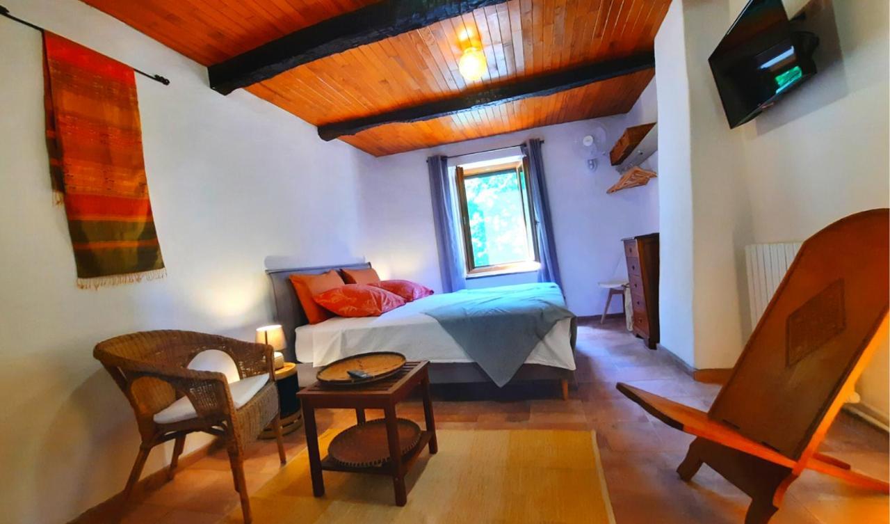 Mas De Boissiere - Chambres D'Hotes Avec Piscine Et Jacuzzi Cros  외부 사진